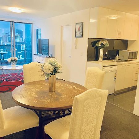Luxury Apartments With View Мелбърн Екстериор снимка