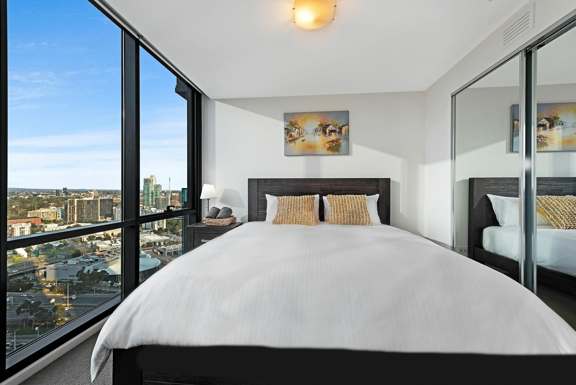 Luxury Apartments With View Мелбърн Екстериор снимка