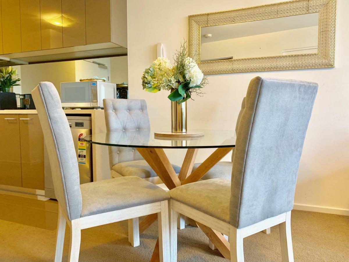Luxury Apartments With View Мелбърн Екстериор снимка