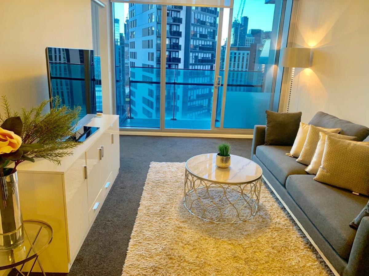 Luxury Apartments With View Мелбърн Екстериор снимка